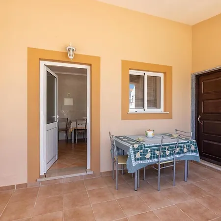 Casa Bege T1 Holiday home Burgau